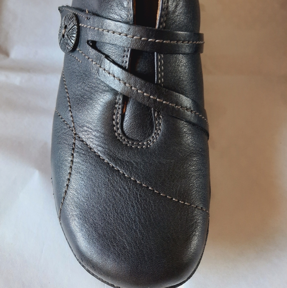 Clark's artisan black leather shoes size 6.5 - Picture 3 of 13